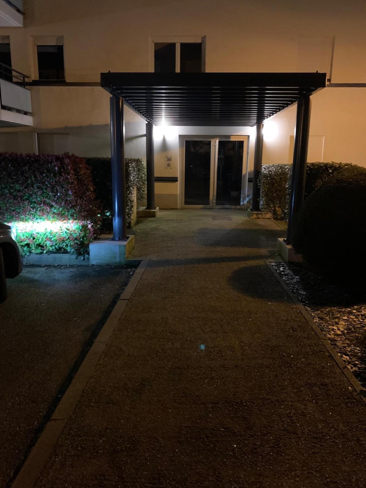 L Edelweiss Et Sa Piscine Apartment Albertville Exterior photo